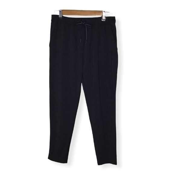 Lululemon Jet Pant in Black. - Picture 1 of 11